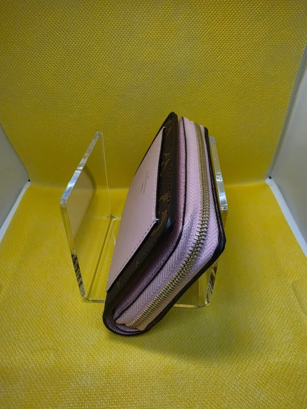 Louis Vuitton louis promptly